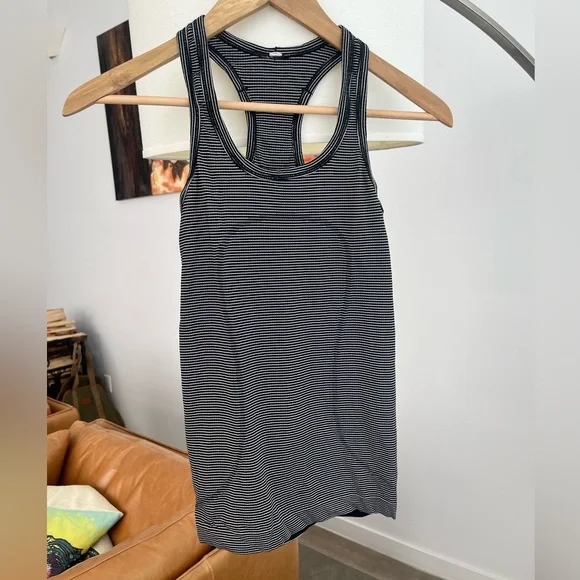Lululemon Run Swiftly Tech Racerback Tank - Picture 2 of 5